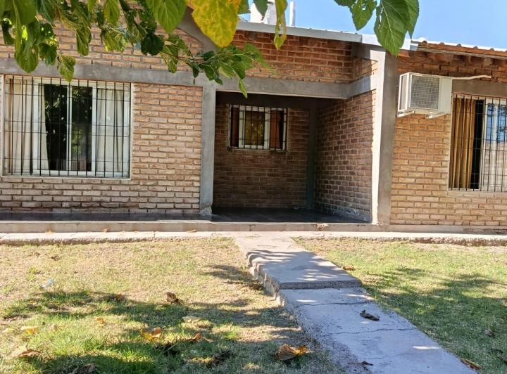 Casa · 174m² · 4 Ambientes · 1 Cochera