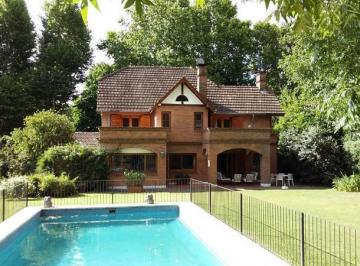 Casa · 382m² · 15 Ambientes · Casa en Venta - Lomas Schoenstatt - San Isidro