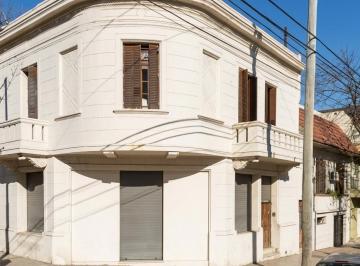 Local comercial , Boedo · Local Esquina en Lote Propio - 2 Plantas