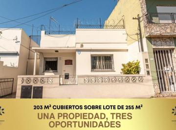 MEY-MEY-218_2 · Oportunidad Única en Villa Ballester: 3 Casas en un Mismo Lote Ideal Para Vivir y Generar Renta a 3