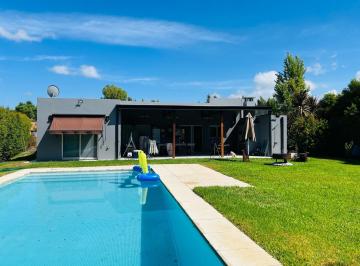 Casa · 145m² · 4 Dormitorios · Venta Casa Apta Credito en El Barrio San Francisco - Villanueva