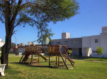 Terreno · 360m² · Solares de Manantiales Espectacular Lote Esquina 360 m² Frente Norte Apto Duplex