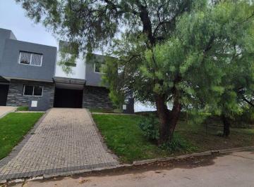Casa de 4 ambientes, Córdoba · Alquiler Dúplex Jardines del Jockey
