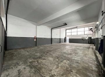 Bodega-Galpón · 220m² · 1 Ambiente · Galpón en Venta en Martínez
