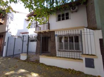 Casa · 230m² · 4 Dormitorios · 2 Cocheras · Barrio Bombal Sur. Casa en Venta.