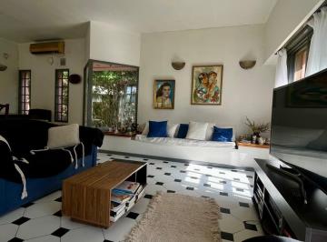 Casa · 115m² · 4 Ambientes · 4 Cocheras · Venta Casa Apto Credito 3 Dorm. en Las Brisas C. C
