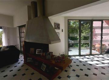 Casa · 115m² · 4 Ambientes · 4 Cocheras · Venta Casa Apto Credito 3 Dorm. en Las Brisas C. C