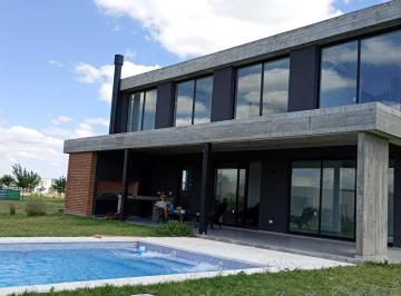 Casa · 215m² · 5 Ambientes · 6 Cocheras · Casa en Venta en El Naudir, Escobar, G. B. a. Zona Norte