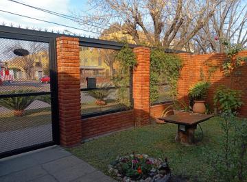 Casa · 100m² · 4 Ambientes · Venta Casa 3 Dorm. - Barrio Rucci