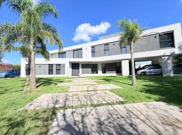 Casa · 350m² · 4 Ambientes · 10 Cocheras · Casa en General Rodriguez
