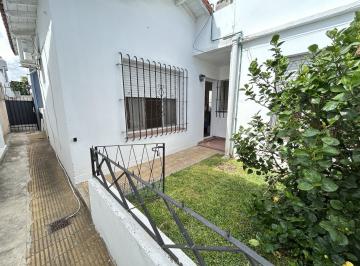 PH · 51m² · 2 Ambientes · 1 Cochera · PH en Venta de 2 Ambientes con Patio en San Isidro