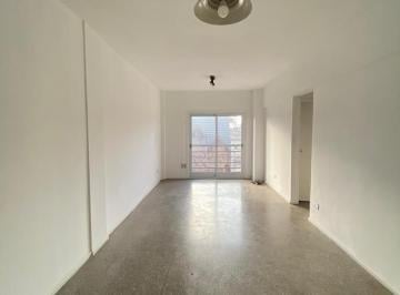 Departamento · 70m² · 4 Ambientes · Departamento 4 Amb con Balcón Corrido