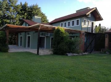 Casa · 200m² · 3 Ambientes · Casa en Venta - 2 Dorm. 3 Baños - Exaltación de La Cruz