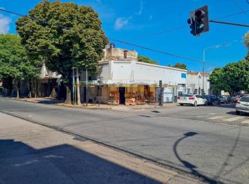 Local comercial · 260m² · Esquina Comercial en Venta | 4 y 42 + PH. Opción de Venta en Bloque con Local Lindero