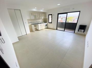 Departamento de 1 ambiente, Lanús · Monoambiente Amplio con Balcón Al Frente y Cochera Opcional en Lanús Centro