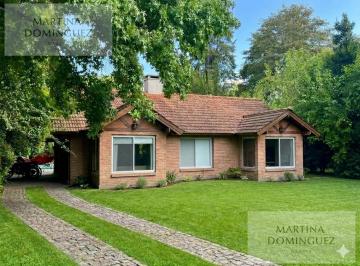 Casa · 126m² · 4 Ambientes · 2 Cocheras · Casa en Venta - Country San Carlos Cc - 4 Ambientes - Pileta - Jardin