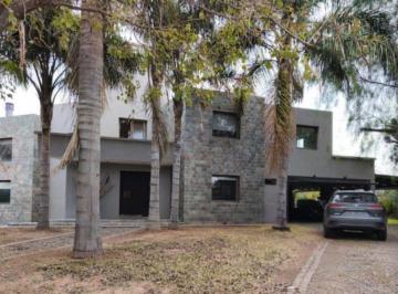 Casa de 5 ambientes, Córdoba · Casa en Venta en San Isidro de 4 Dorm.
