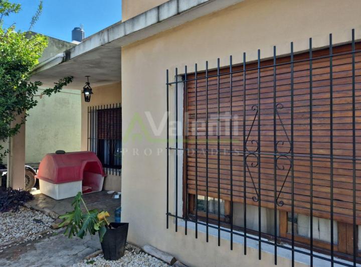 Casa · 100m² · 3 Ambientes · 1 Cochera