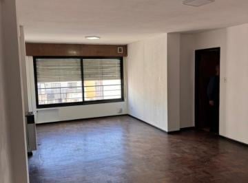Departamento · 102m² · 4 Ambientes · Venta Departamento 2 Dorm. Centro Cañada