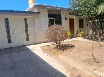 Casa de 3 ambientes, Guaymallén · Gisela Zumer - Servicios Inmobiliarios: - Alquila: