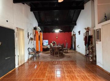 Casa · 300m² · 5 Dormitorios · 1 Cochera · Venta en Bloque en Barrio Monasterio