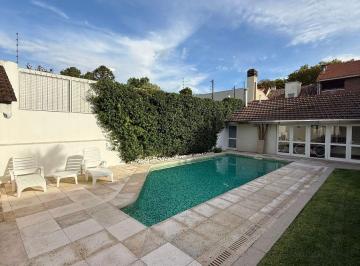 Casa de 6 ambientes, Vicente López · Amplia y Luminosa Casa en Olivos, Excelente Ubicacion