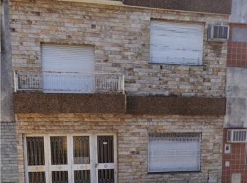 Casa de 3 ambientes, Rosario · ¡Oportunidad Única en Parque! Casa Familiar con Encanto y Mucha Luminosidad