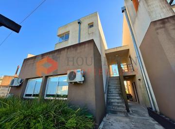 Departamento de 3 ambientes, Tigre · Departamento Duplex 3 Ambientes en Alquiler en Sendero con Cochera