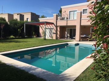 Casa de 6 ambientes, Tigre · Lindísima Casa a La Venta Sobre Lote Interno en San Agustín, Villanueva, Tigre