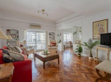 Departamento · 125m² · 4 Ambientes · Ayacucho y Av Quintana