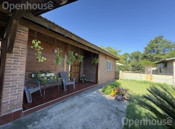 Casa · 761m² · 6 Ambientes · 3 Cocheras · Venta - Propiedad Multifamiliar - Dos Casas y un Departamento - Barrio Pellegrini - Casa