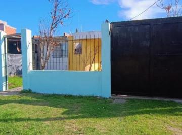 Casa · 120m² · 4 Ambientes · 1 Cochera · Casa a La Venta en Villa Rosa, Pilar
