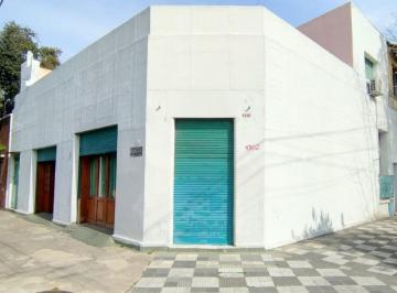 Casa · 120m² · 3 Ambientes · Casa de 2 Amientes con Local Comercial Sobre Esquina 120 m².