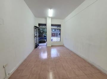 Local comercial de 1 ambiente, Parque Chacabuco · Local Comercial con Acceso Indep Desde La Vía Publica. Excelente Ubicacion a m de Av Asamblea!