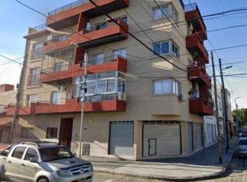 Local comercial · 40m² · 1 Ambiente · Local Comercial 35 m², Sobre Esquina, a m de La Estacion Avellaneda.
