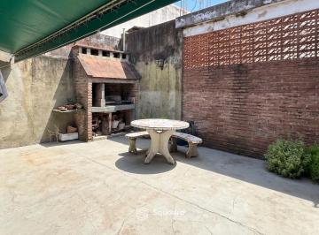 Casa · 66m² · 3 Ambientes · Venta - Casa Pasillo con Patio y Parrilla - Barrio Belgrano, Rosario.