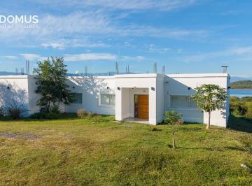 Casa · 240m² · 3 Dormitorios · Venta Casa Dique Cabra Corral