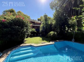 Casa · 364m² · 6 Ambientes · 2 Cocheras · Casa en Venta 6 Ambientes Olivos con Jardin y Pileta