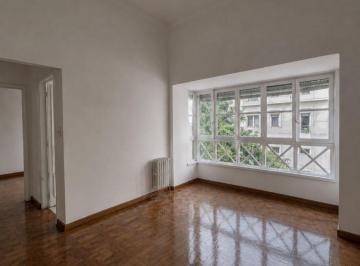 Departamento de 2 ambientes, Recoleta · Antiguo Al Frente Excelente Categoría! Techos Altos! Apto Crédito