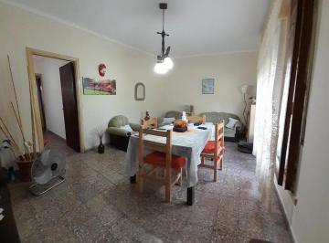 Casa · 96m² · 3 Ambientes · Casa en Venta - 2 Dorm. 1 Baño 1 Cochera - 291 m² - Villa Elisa, La Plata