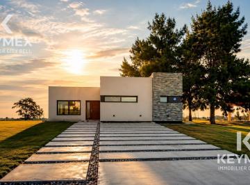 Casa · 165m² · 4 Ambientes · 2 Cocheras · Casa en Venta - La Victoria Polo Club