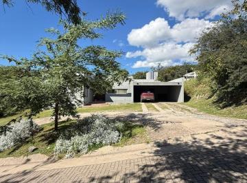 Casa · 365m² · 5 Ambientes · 1 Cochera · Casa en Venta Country Cuatro Hojas Mendiolaza