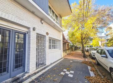 PH · 74m² · 3 Ambientes · PH de 3 Amb con Patio en Chauvín