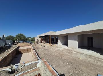 Casa · 1094m² · 8 Ambientes · 2 Cocheras · Casa 3 Dorm. | Alta Gracia Country Golf | Pileta