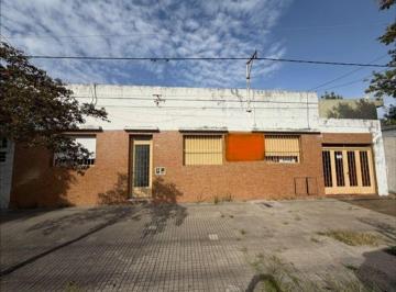 Casa de 5 ambientes, La Plata · Venta de Casa en 23 N 659 E 45 y 46 - La Plata