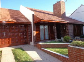 Casa · 150m² · 5 Ambientes · Casa en Venta - 3 Dorm. 4 Baños - Mar del Plata