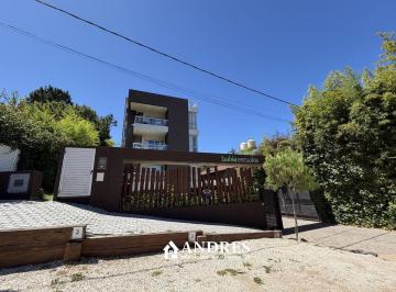 Departamento · 55m² · 3 Ambientes · 1 Cochera · Departamento en Alquiler Anual