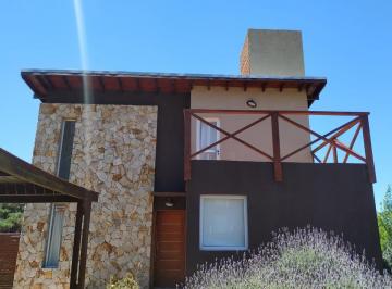 Casa · 110m² · 3 Ambientes · 1 Cochera · Casa en Venta - 2 Dorm. 2 Baños - Cochera - 620 m² - Mar Azul