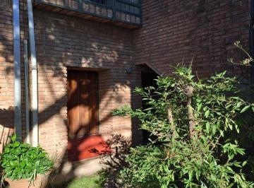 Casa · 190m² · 4 Ambientes · 2 Cocheras · Casa en Venta 3 Dorm. 2 Baños Excelente Ubicacion
