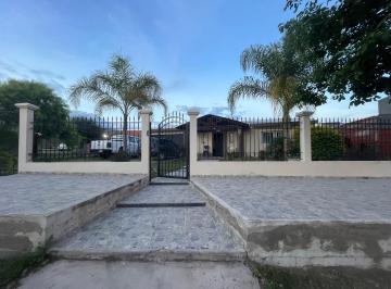 Casa de 6 ambientes, La Rioja · Casa de Categoría en Venta